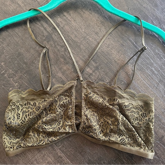 Urban Outfitters Other - 3 for $22 ✨ NWOT Urban Outfitters green lace bralette size M
